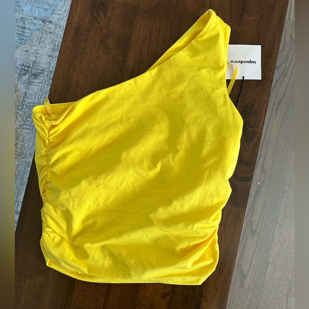 Superdown one shoulder top